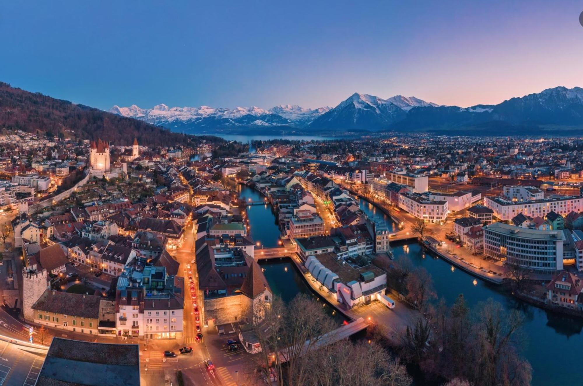 Chalet Egglen "Typical Swiss House, Best Views, Private Jacuzzi" Sigriswil Exterior foto