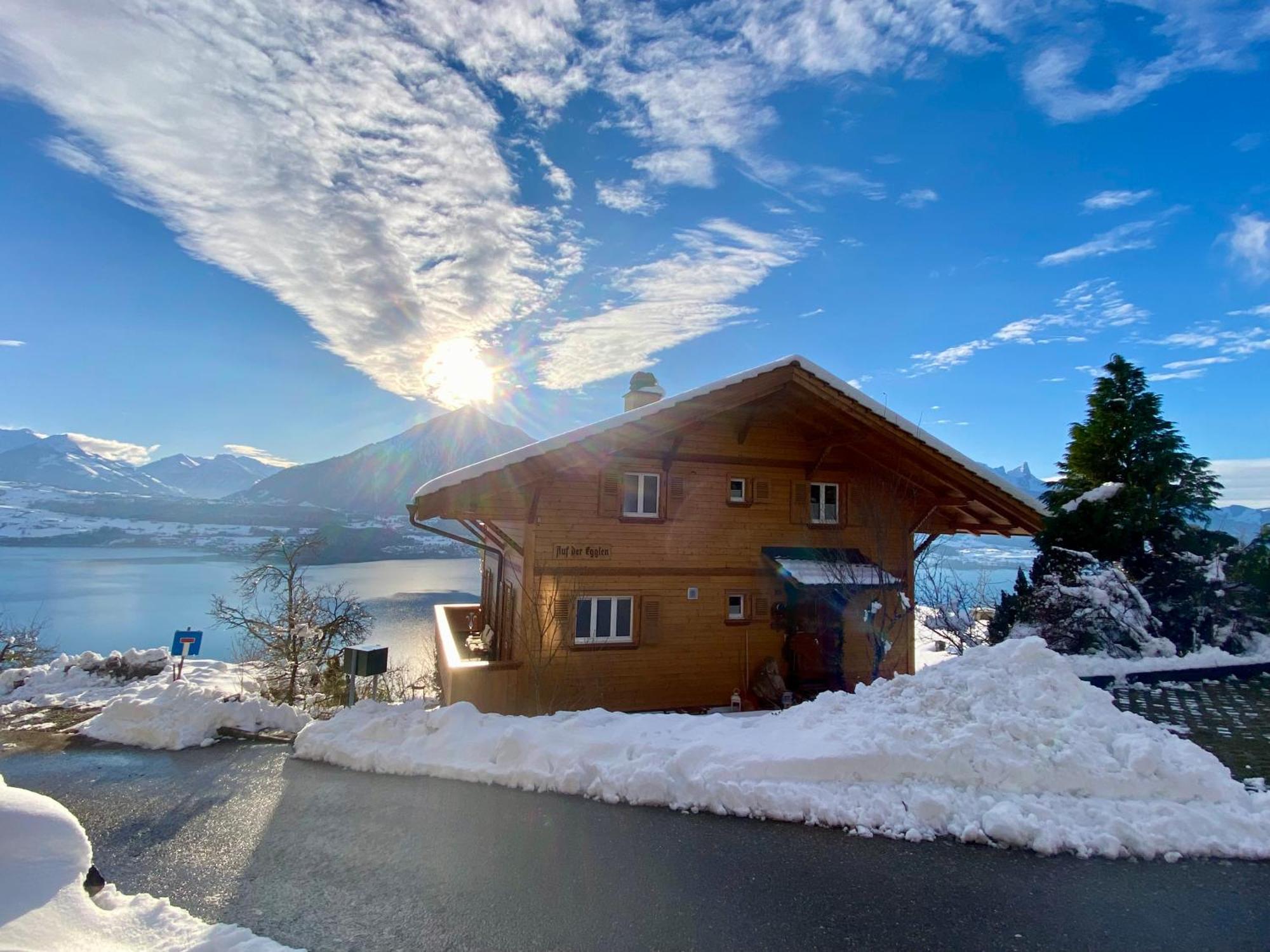 Chalet Egglen "Typical Swiss House, Best Views, Private Jacuzzi" Sigriswil Exterior foto