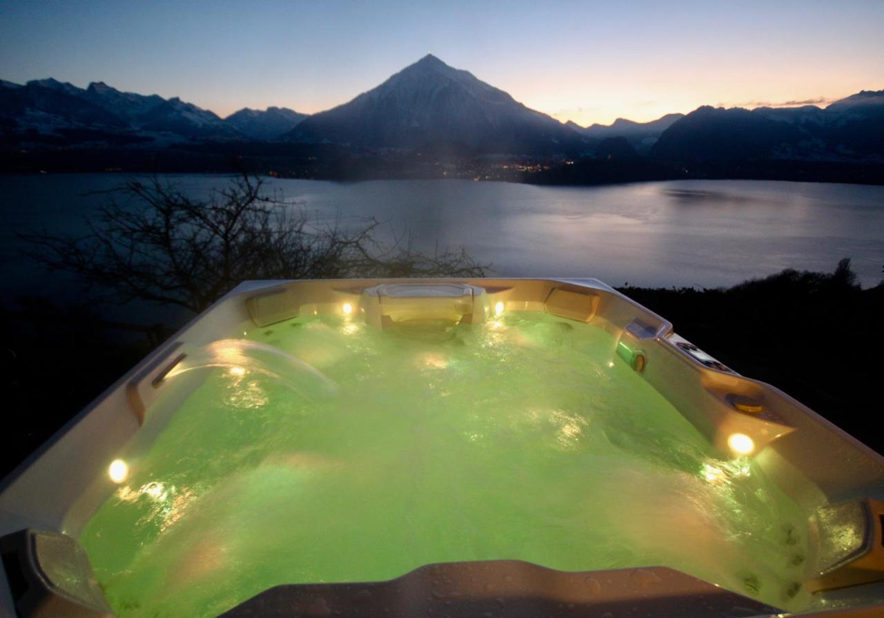 Chalet Egglen "Typical Swiss House, Best Views, Private Jacuzzi" Sigriswil Exterior foto