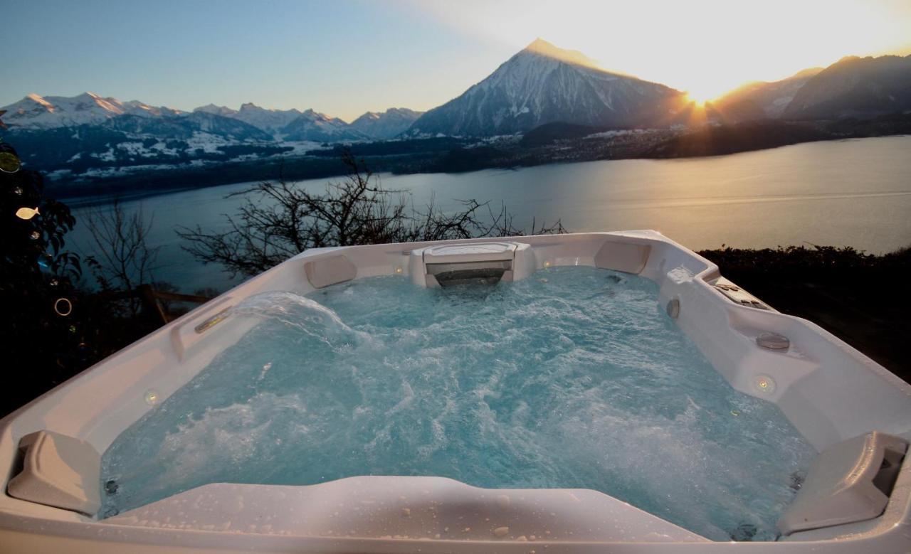 Chalet Egglen "Typical Swiss House, Best Views, Private Jacuzzi" Sigriswil Exterior foto
